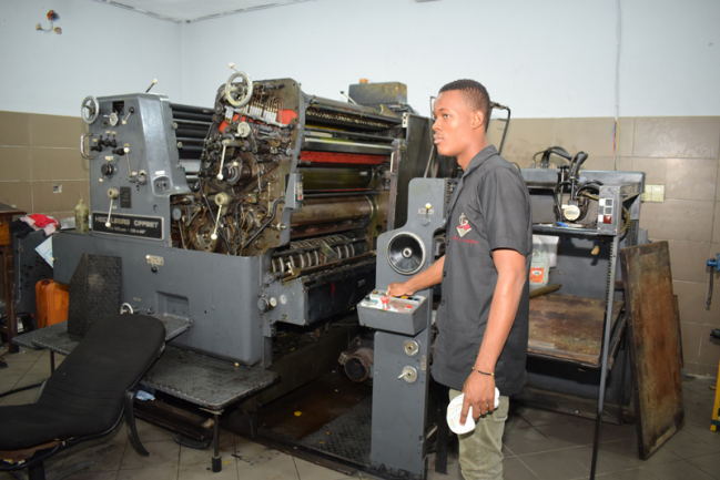 147249 610928d488423 Galerie33 Imprimerie Gutemberg Benin 2