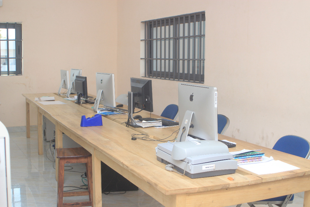 GUNTENBERG PHOTO 24 4